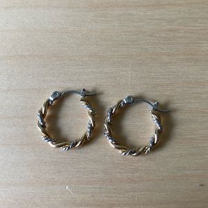 Twisted small hoops